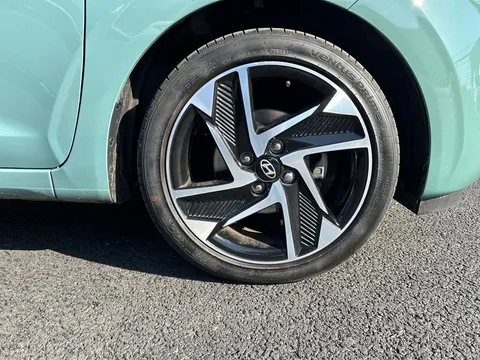 EA25ZFV Hyundai i10 1.0 [63] Premium 5dr Auto [Nav] Thumbnail #8