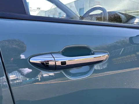 EA25ZFV Hyundai i10 1.0 [63] Premium 5dr Auto [Nav] Thumbnail #19