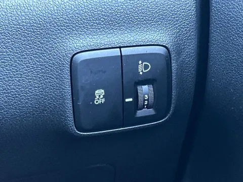 EA25ZFV Hyundai i10 1.0 [63] Premium 5dr Auto [Nav] Thumbnail #24