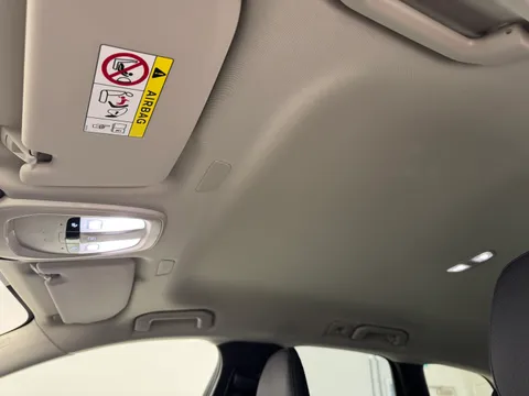 DU25WBN Volvo XC60 2.0 B5P Plus Dark 5dr AWD Geartronic Thumbnail #13