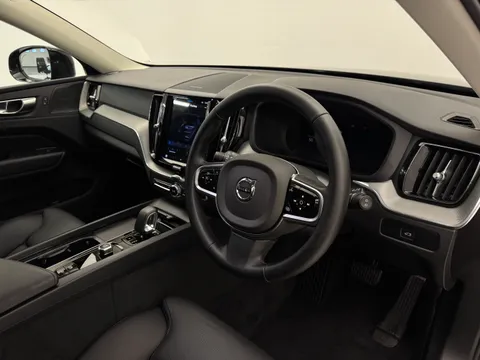 DU25WBN Volvo XC60 2.0 B5P Plus Dark 5dr AWD Geartronic Thumbnail #21