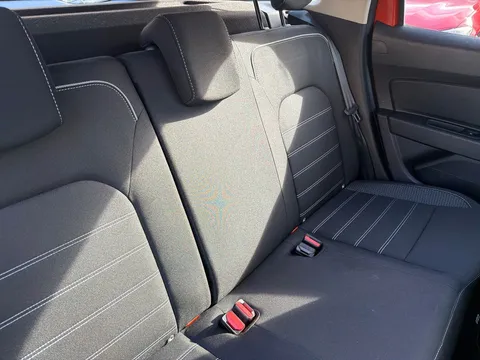 DN23RPU Dacia Duster 1.3 TCe 130 Journey 5dr Thumbnail #14