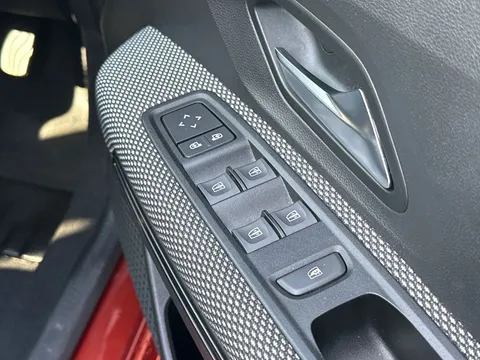 13 of 30 for Dacia Jogger 1.0 TCe Extreme SE 5dr