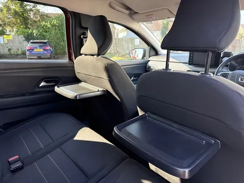 17 of 30 for Dacia Jogger 1.0 TCe Extreme SE 5dr