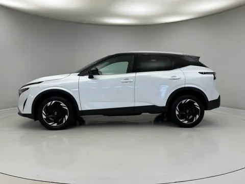 OV74WZS Nissan Qashqai 1.3 DiG-T MH N-Connecta [Glass Roof] 5dr Thumbnail #6