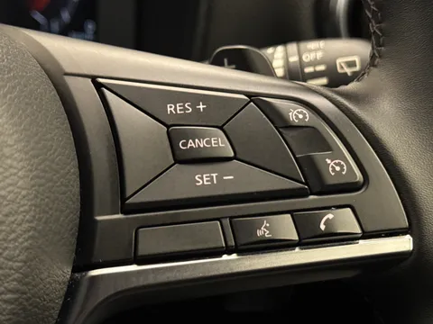 DY25VWJ Nissan Juke 1.0 DiG-T N-Connecta 5dr DCT Thumbnail #23