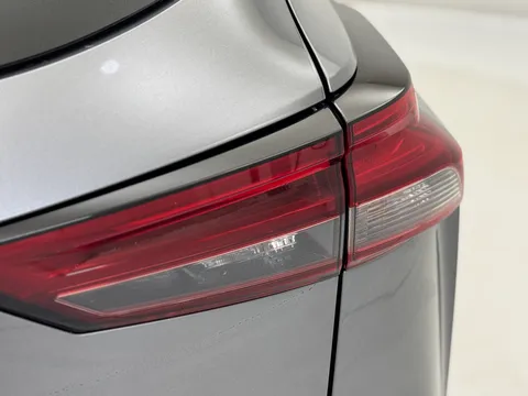 YC72WUV Nissan Qashqai 1.3 DiG-T MH N-Connecta [Glass Roof] 5dr Thumbnail #35