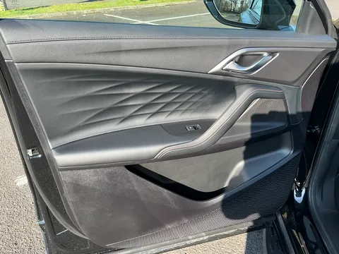 DC75NDK Mg Motor Uk Hs 1.5 T-GDI PHEV Trophy 5dr Auto Thumbnail #51