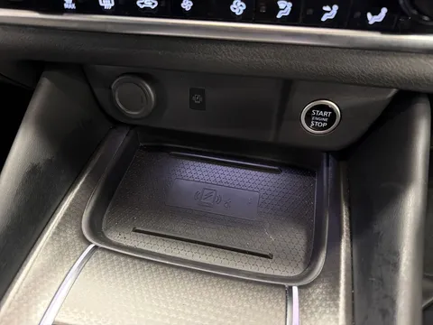 DL25YWS Nissan Qashqai 1.3 DiG-T MH N-Connecta 5dr Thumbnail #25