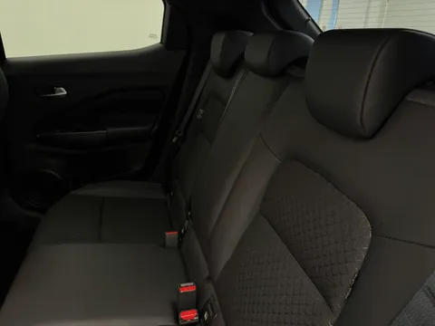 DV25TXP Nissan Juke 1.0 DiG-T N-Connecta 5dr Thumbnail #12