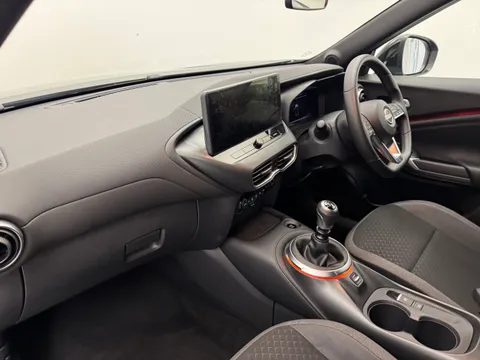 DV25TXP Nissan Juke 1.0 DiG-T N-Connecta 5dr Thumbnail #14