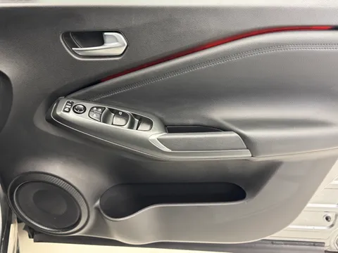 DV25TXP Nissan Juke 1.0 DiG-T N-Connecta 5dr Thumbnail #20