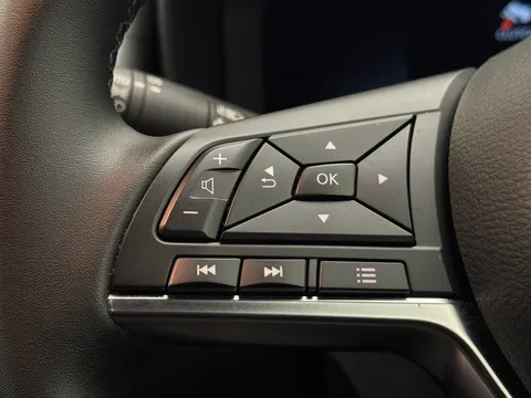 DV25TXP Nissan Juke 1.0 DiG-T N-Connecta 5dr Thumbnail #23