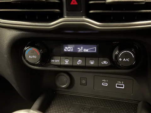 DV25TXP Nissan Juke 1.0 DiG-T N-Connecta 5dr Thumbnail #28