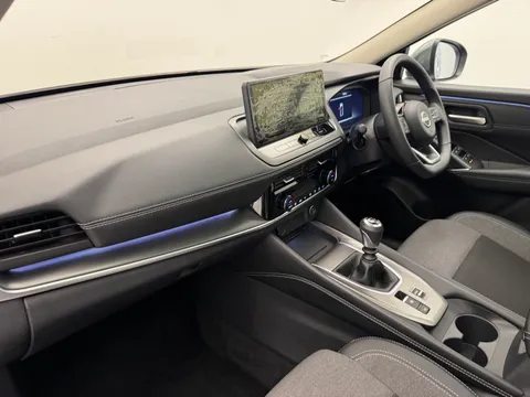 DL25XKT Nissan Qashqai 1.3 DiG-T MH N-Connecta 5dr Thumbnail #15
