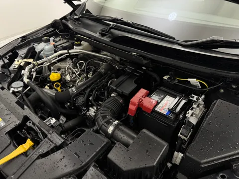 DL25XKT Nissan Qashqai 1.3 DiG-T MH N-Connecta 5dr Thumbnail #30