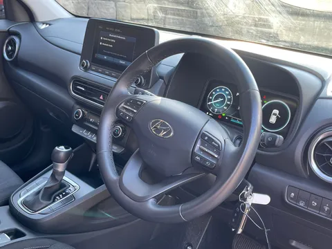 MK72OHL Hyundai Kona 1.6 GDi Hybrid SE Connect 5dr DCT Thumbnail #11