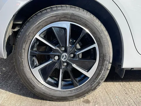 ML73VCY Mazda Mazda2 1.5 e-Skyactiv G MHEV Homura Aka 5dr Thumbnail #14