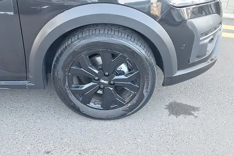 LP23VLU Dacia Jogger 1.6 HEV Extreme SE 5dr Auto Thumbnail #5