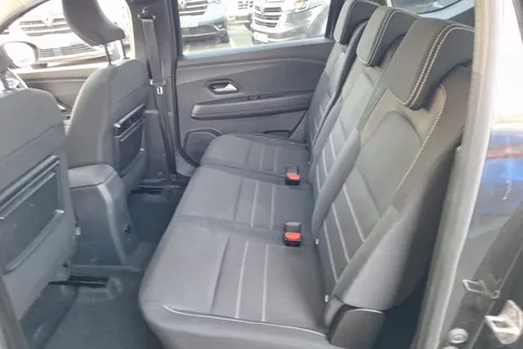 LP23VLU Dacia Jogger 1.6 HEV Extreme SE 5dr Auto Thumbnail #10