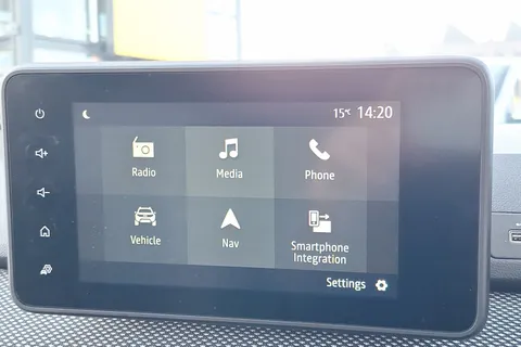 LP23VLU Dacia Jogger 1.6 HEV Extreme SE 5dr Auto Thumbnail #40