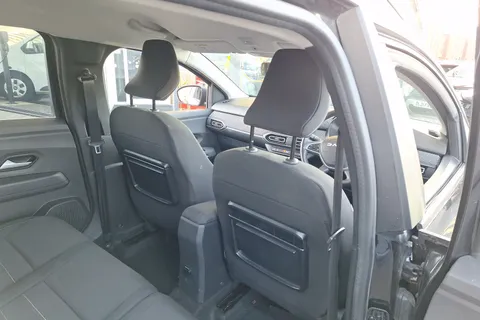 LP23VLU Dacia Jogger 1.6 HEV Extreme SE 5dr Auto Thumbnail #32