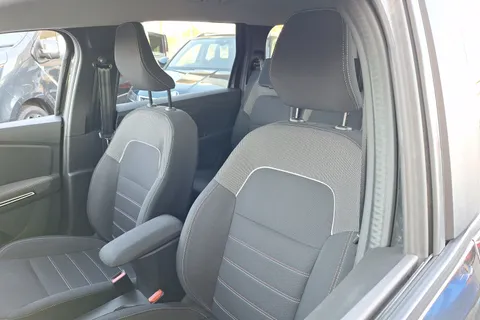 LP23VLU Dacia Jogger 1.6 HEV Extreme SE 5dr Auto Thumbnail #29