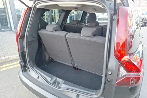 LP23VLU Dacia Jogger 1.6 HEV Extreme SE 5dr Auto Thumbnail #21