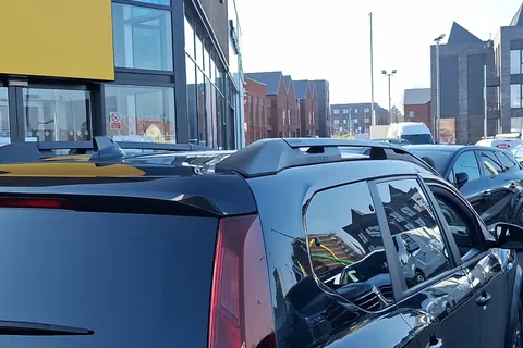 LP23VLU Dacia Jogger 1.6 HEV Extreme SE 5dr Auto Thumbnail #26