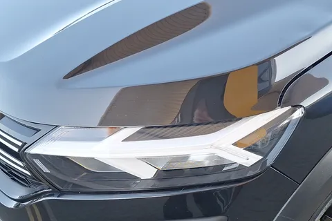 LP23VLU Dacia Jogger 1.6 HEV Extreme SE 5dr Auto Thumbnail #15