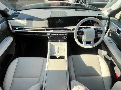 ML74SXJ Hyundai Santa Fe 1.6 TGDi 239 Hybrid Ultimate 5dr Auto Thumbnail #18