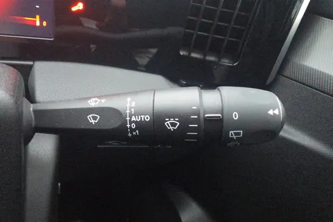 BD22NUH Vauxhall Astra 1.2 Turbo 130 GS Line 5dr Thumbnail #15