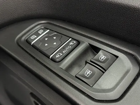 HV74PWL Renault Trafic LL30 Blue dCi 130 Extra [Safety] Van Thumbnail #15