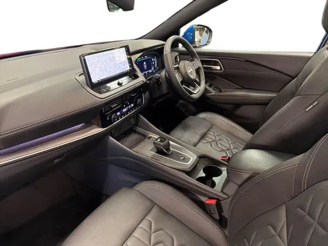 DX25WZW Nissan Qashqai 1.3 DiG-T MH 158 Tekna 5dr Xtronic Thumbnail #10