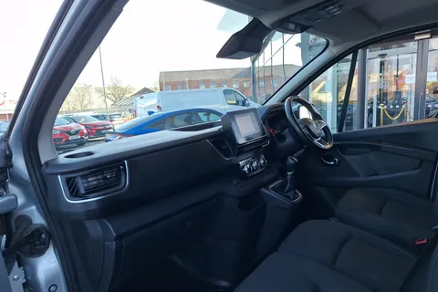 YK23SJL Renault Trafic LL30 Blue dCi 170 Sport Van EDC Thumbnail #11