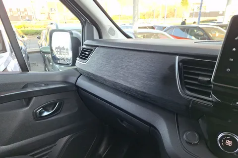 YK23SJL Renault Trafic LL30 Blue dCi 170 Sport Van EDC Thumbnail #39