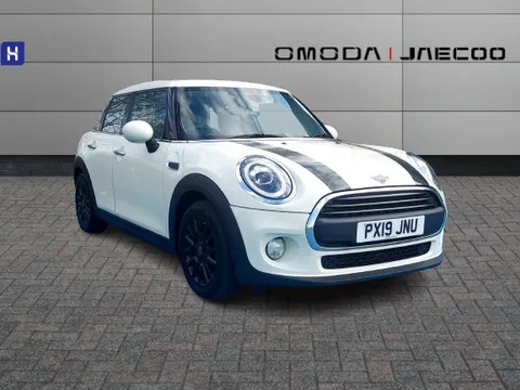 PX19JNU Mini Hatchback 1.5 One Classic II 5dr Thumbnail #1