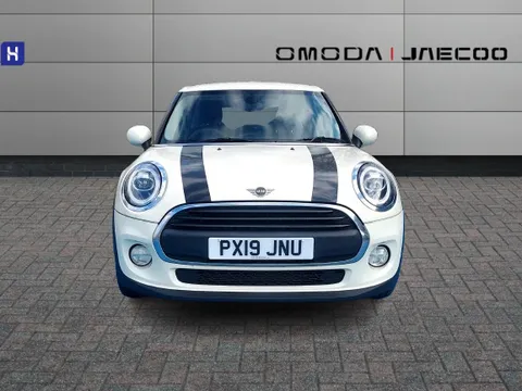 PX19JNU Mini Hatchback 1.5 One Classic II 5dr Thumbnail #2