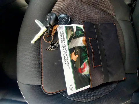 PX19JNU Mini Hatchback 1.5 One Classic II 5dr Thumbnail #21