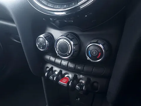 PX19JNU Mini Hatchback 1.5 One Classic II 5dr Thumbnail #24