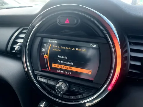 PX19JNU Mini Hatchback 1.5 One Classic II 5dr Thumbnail #28