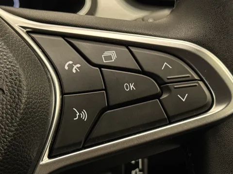 PF72NBE Renault Captur 1.6 E-Tech full hybrid 145 Techno 5dr Auto Thumbnail #20