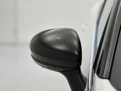 PF72NBE Renault Captur 1.6 E-Tech full hybrid 145 Techno 5dr Auto Thumbnail #27