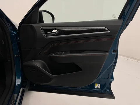 R50LKC Renault ARKANA 1.6 E-TECH Hybrid 145 R.S. Line 5dr Auto Thumbnail #16