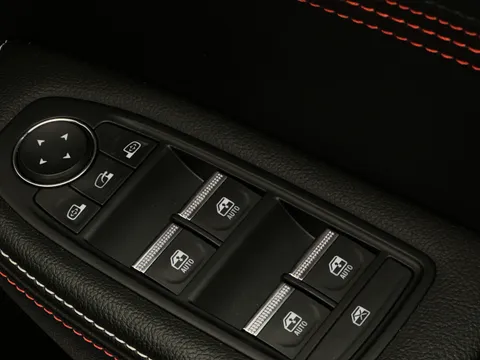 R50LKC Renault ARKANA 1.6 E-TECH Hybrid 145 R.S. Line 5dr Auto Thumbnail #26