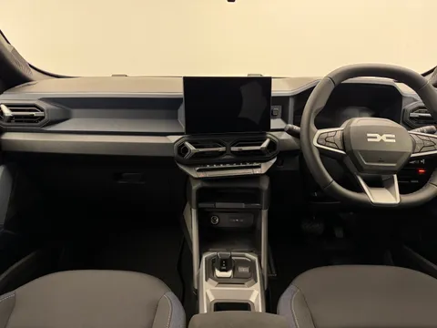 DS74CME Dacia Duster 1.6 Hybrid 140 Journey 5dr Auto Thumbnail #11