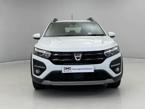 DU72XML Dacia Sandero Stepway 1.0 TCe Comfort 5dr Thumbnail #2