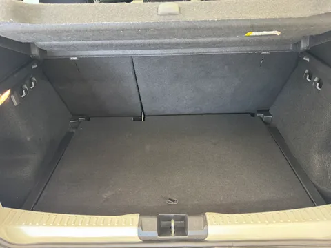 DU72XML Dacia Sandero Stepway 1.0 TCe Comfort 5dr Thumbnail #9