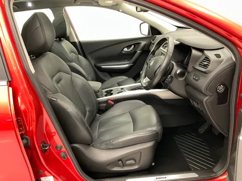 BT18NWM Renault Kadjar 1.2 TCE Signature S Nav 5dr EDC Thumbnail #11