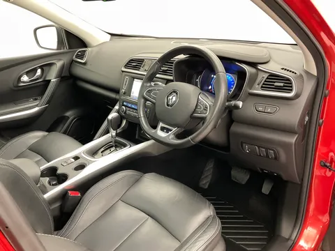 BT18NWM Renault Kadjar 1.2 TCE Signature S Nav 5dr EDC Thumbnail #12
